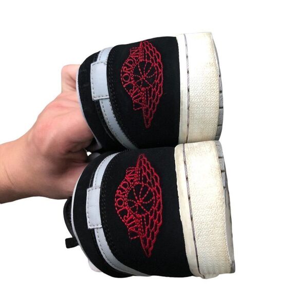 RARE 2015 Nike Air Jordan 1 Low Black Wolf Grey Size 11 - Picture 15 of 15